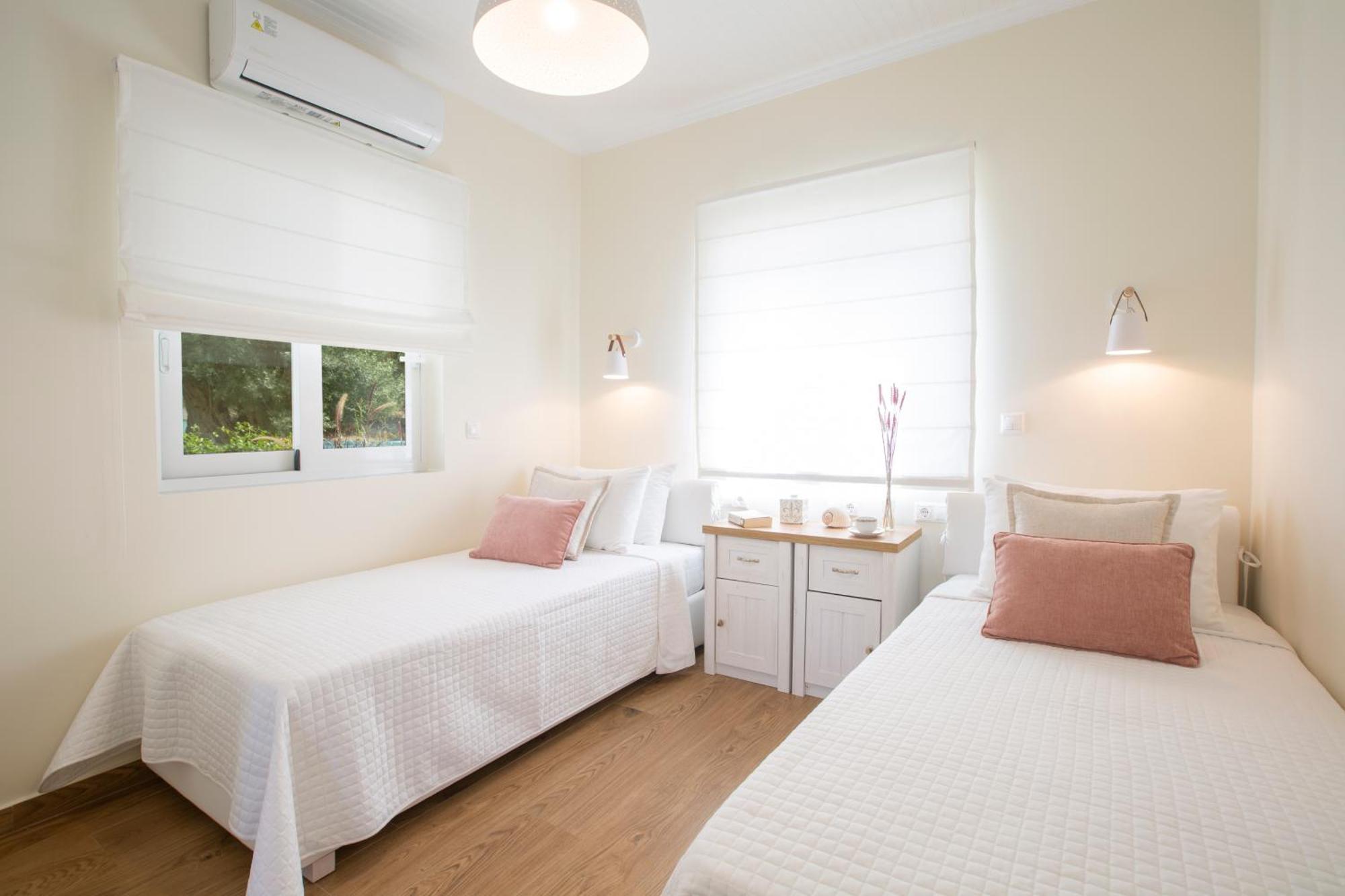 Villa Kallisti - Private Villa With Hot Tub, Large Garden, Close To The Beach Agia Varvara  ภายนอก รูปภาพ